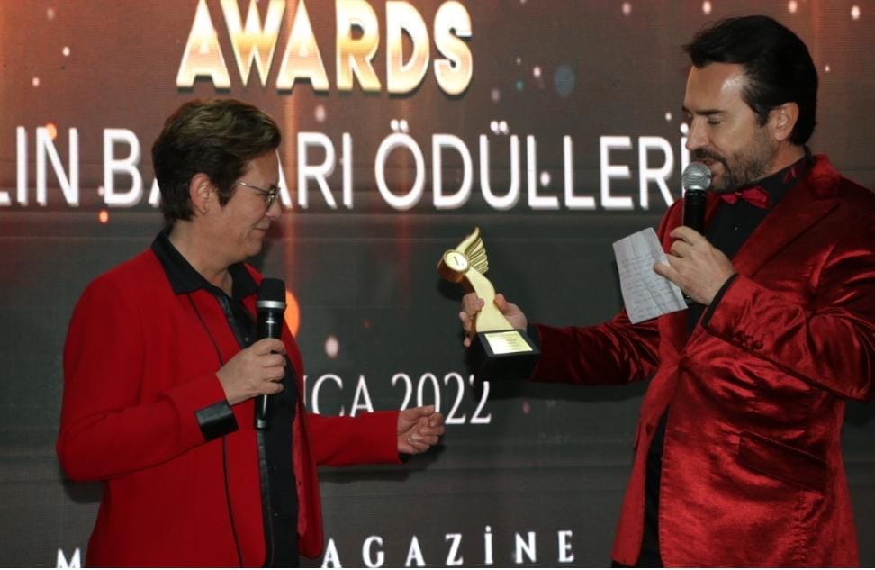 ÖZLEM BEKİRLER BAŞARILARINA ÖDÜL EKLEDİ