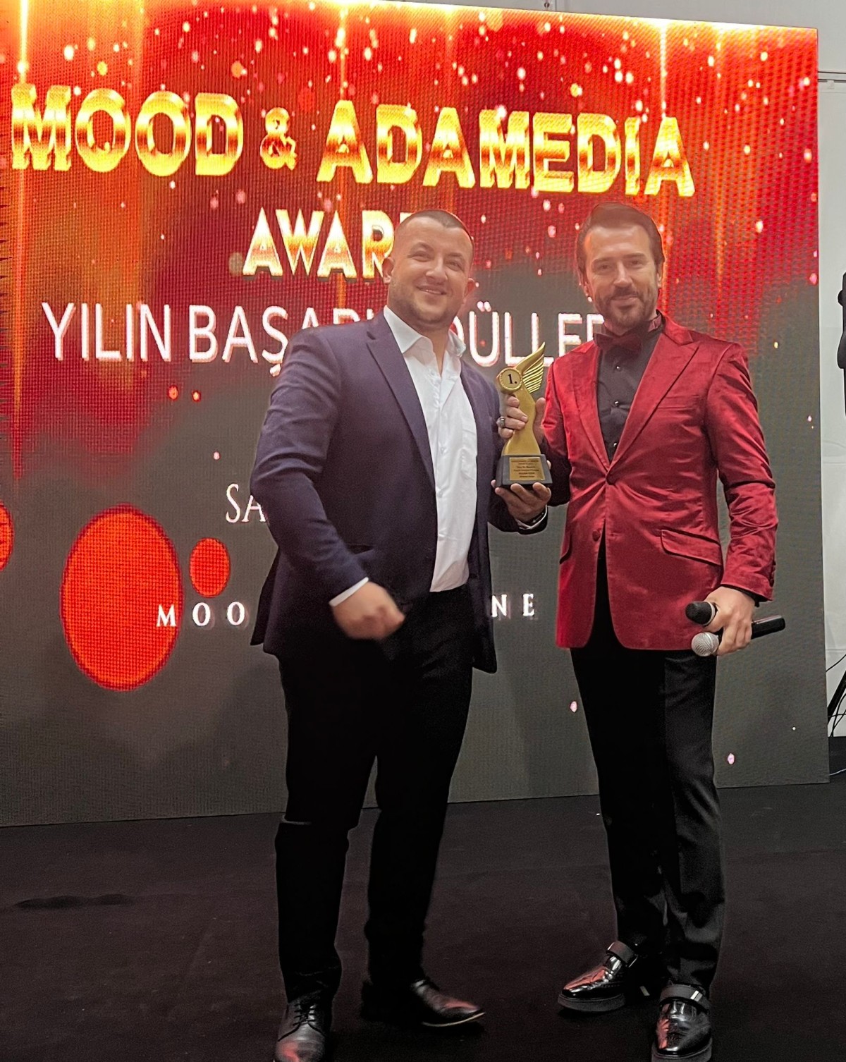 AHMET ASLAN BAŞARILARINI ÖDÜLLE TAÇLANDIRDI