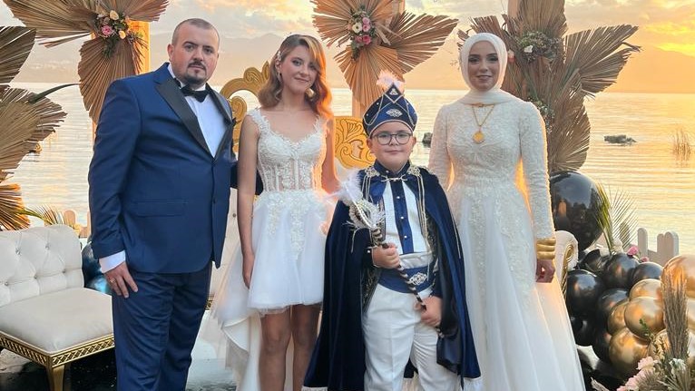  Efe Sadi için dillere destan sünnet
