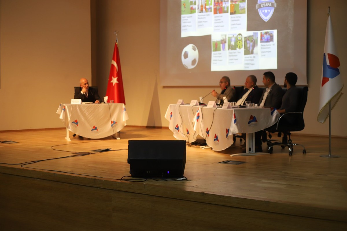 Çocuklar Sonuçlardan Önemlidir” paneli yapıldı.