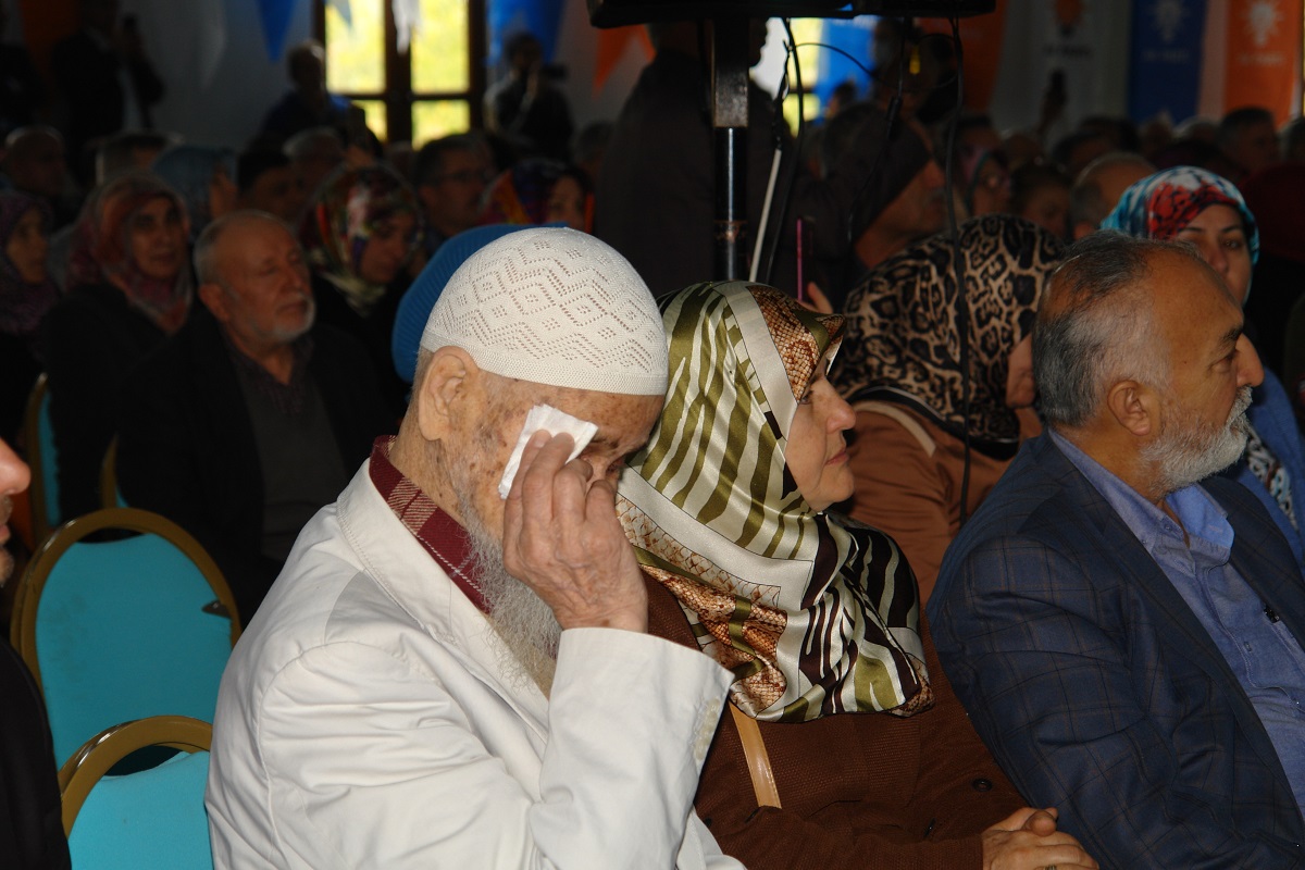  Bakan Soylu konuşunca 86 yaşındaki Recep dede gözyaşlarını tutamadı