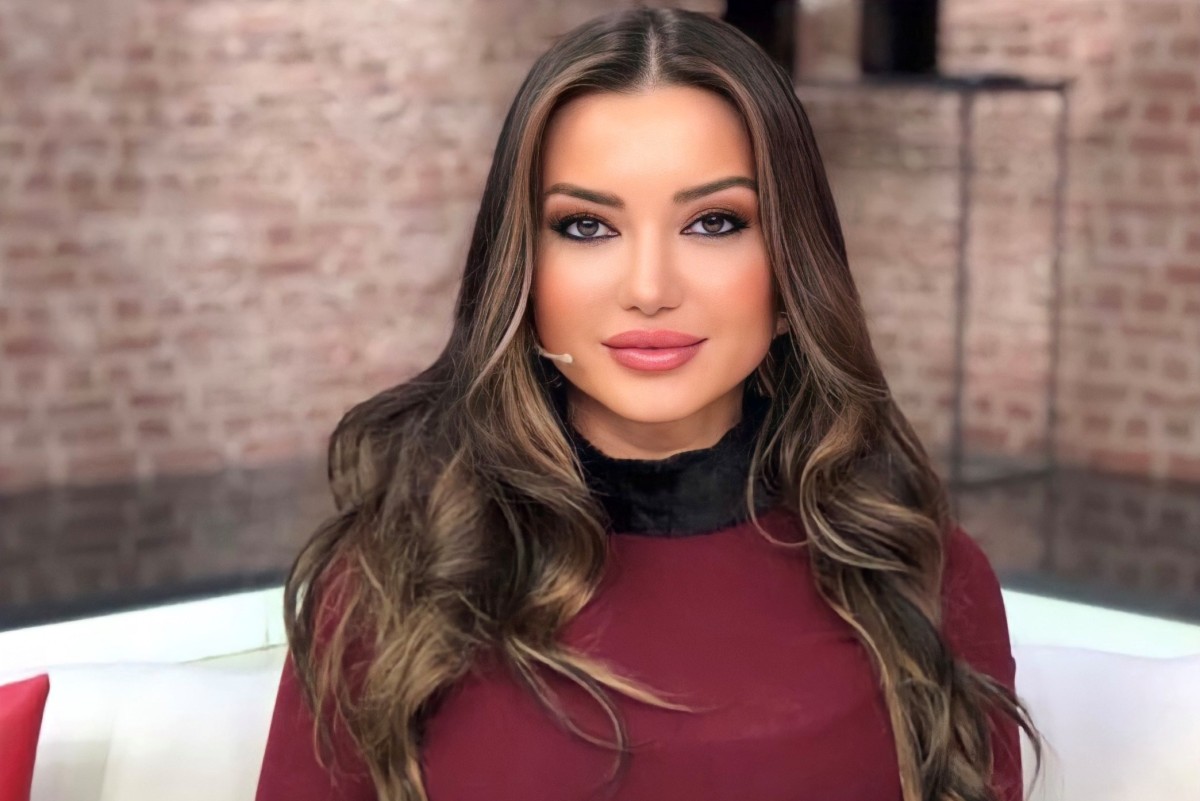 Uzman Klinik Psikolog Esra Ezmeci  okurlarıyla D&R’da buluştu