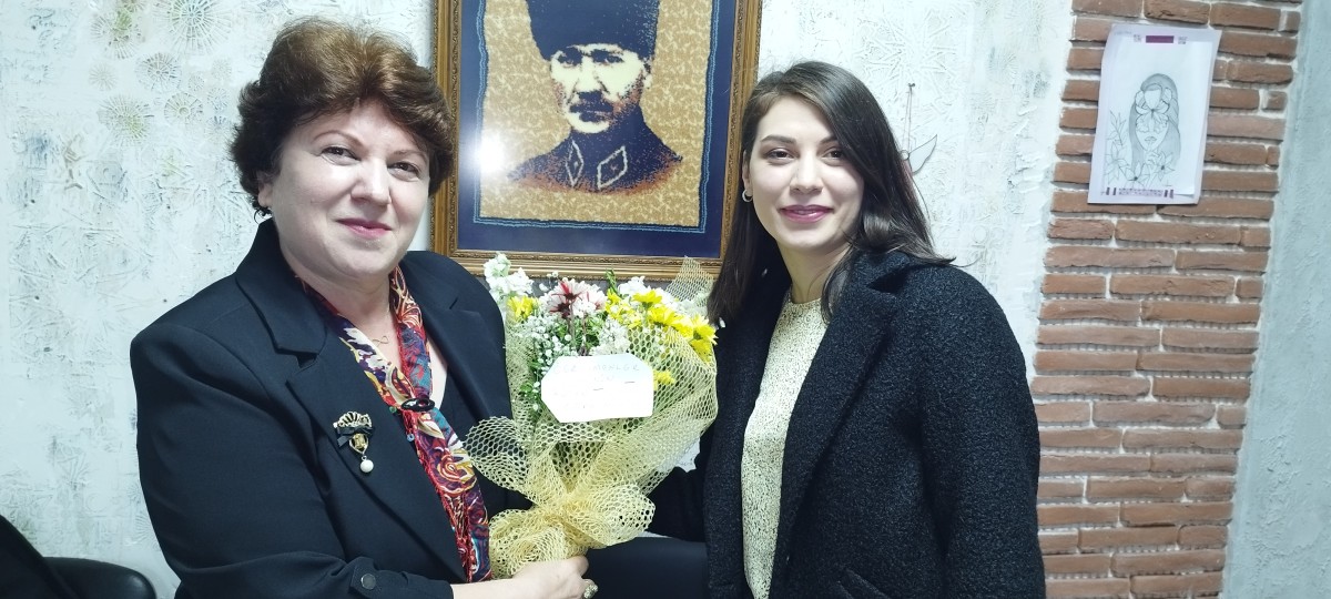 SASÇED;  Çiçeği Burnunda Öğretmen Ayşegül Çolak'ın Öğretmenler Gününü Kutladı.