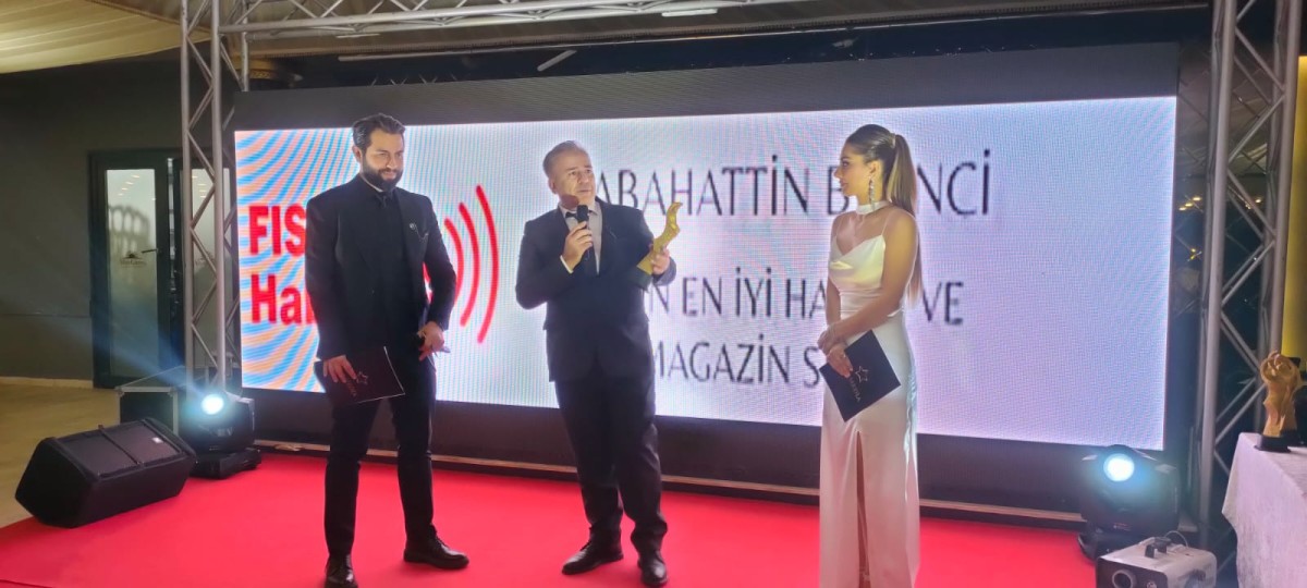En İyi Haber Ve Magazin Ödülü; Fısıltı Haberleri Genel Yayın Yönetmeni Sabahattin Birinci aldı.