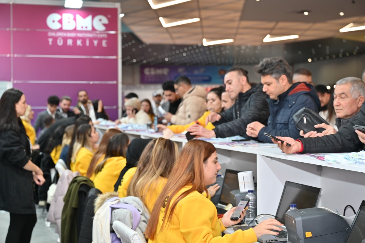 4 Günde 136 Ülkeden 16 Bin Ziyaretçi İstanbul’a Geldi