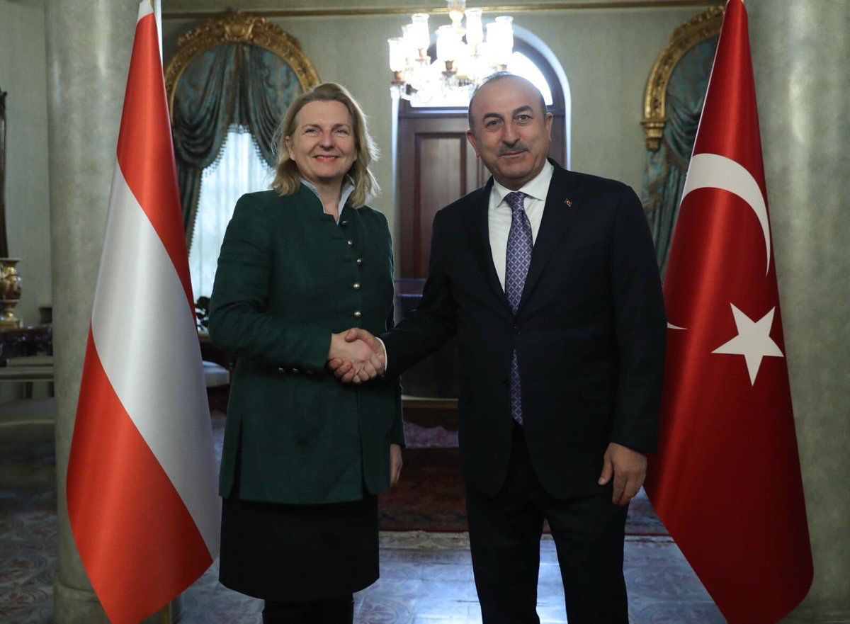 AVUSTURYA ESKİ DIŞİŞLERİ BAKANI KARİN KNEİSSL: Türkiye hâlihazırda bir enerji üssü