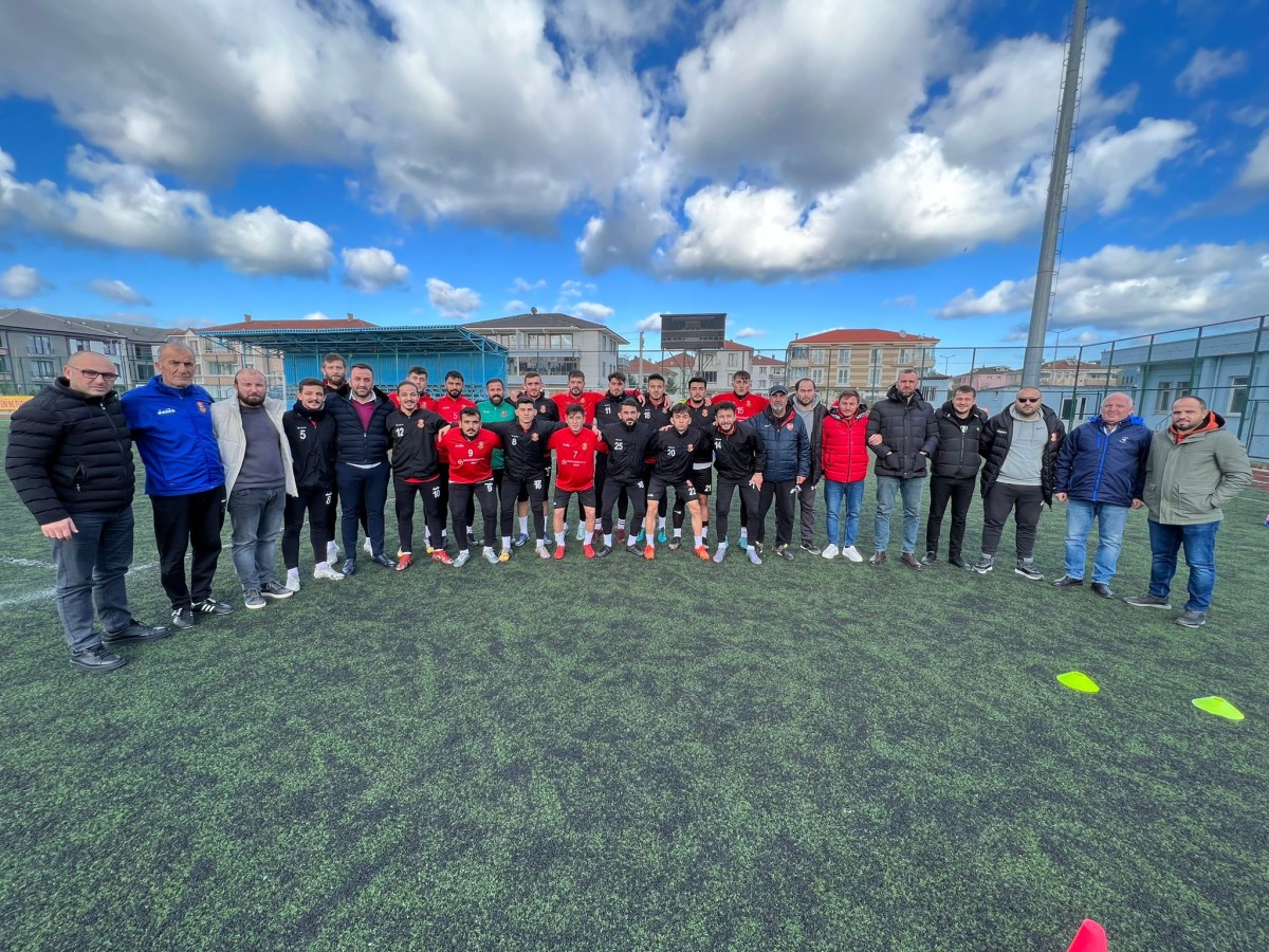 KARASUSPOR YENİ HOCASI SADUN HOŞBAY İLE SAHADA..