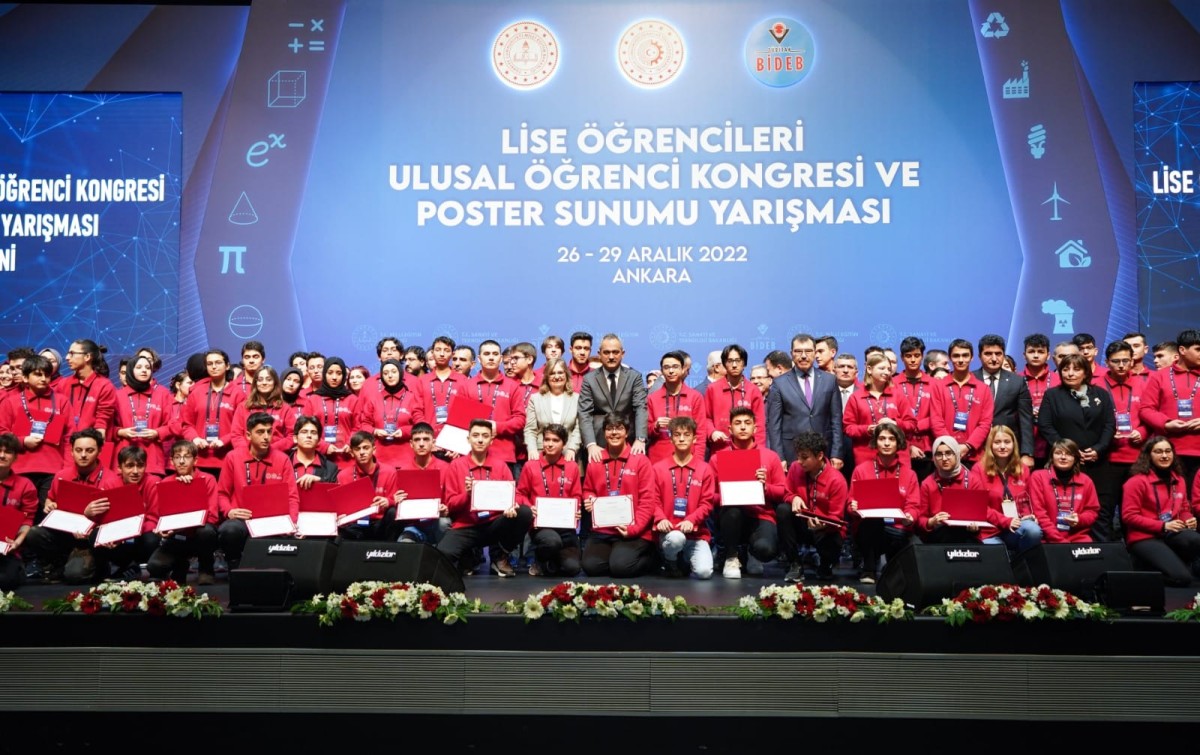 ULUSAL ÖĞRENCİ KONGRESİ VE POSTER SUNUMU TEŞVİK ÖDÜLÜ SAKARYA’ YADA YAPILDI