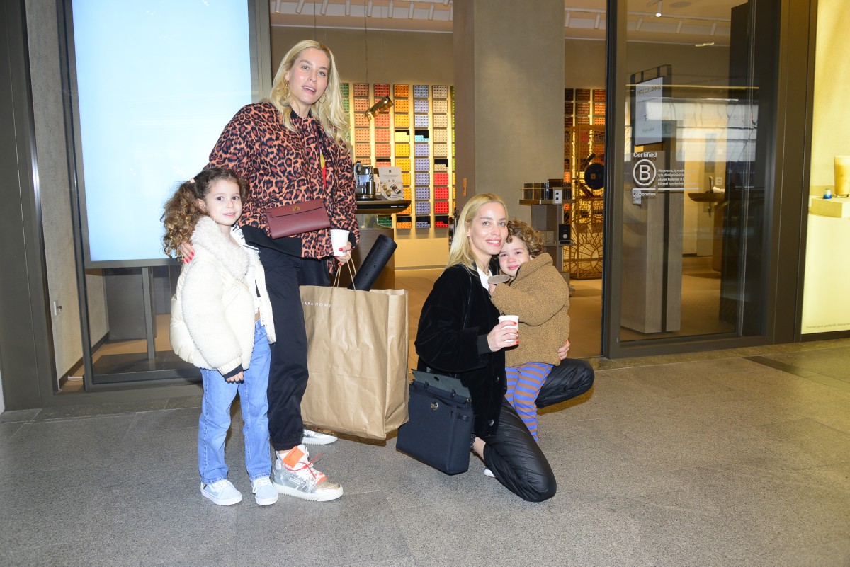 Hande Gülşen & Duygu Gülşen, Burak Yamantürk, Özge Özpirinçci