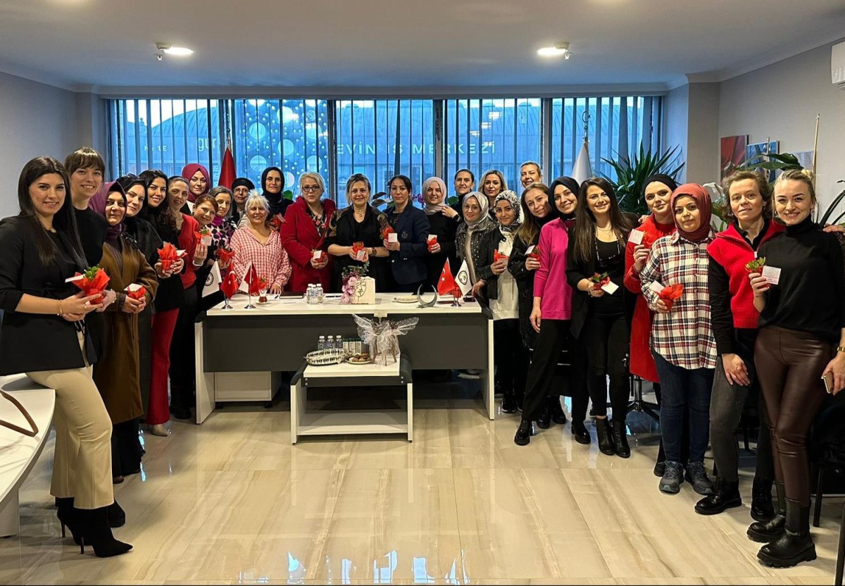 SAKARYA'LI KADINLAR; DEPREMZEDELER İÇİN TEK YÜREK OLDU