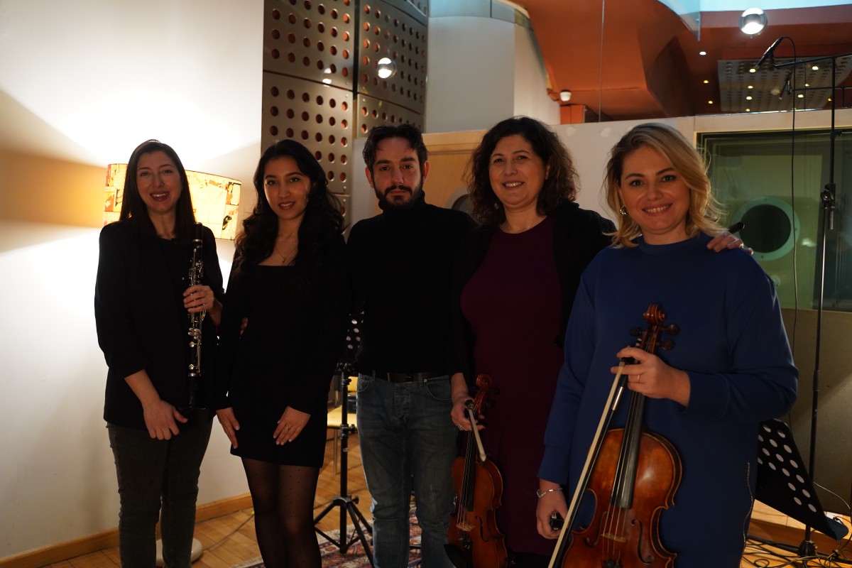 ULUSLARARASI MÜZİK YARIŞMASINDA BİRİNCİ OLDU  “FAR AWAY FROM SHORE” BİRİNCİ SEÇİLDİ