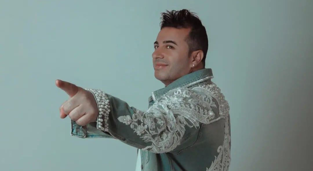 YENİ SİNGLESİNİN GELİRİNİ DEPEMZEDELERE BAĞIŞLAYACAK