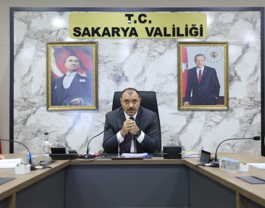 Sakarya Valisi Vali Çetin Oktay Kaldırım'dan 10 Nisan mesajı