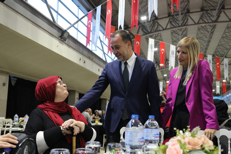 SİLİVRİLİ 4 BİN 700 KADIN BURSA’YI GEZDİ