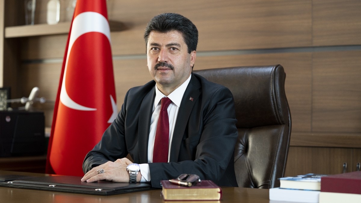 Rektör Mehmet Sarıbıyık’tan Ramazan Bayramı mesajı