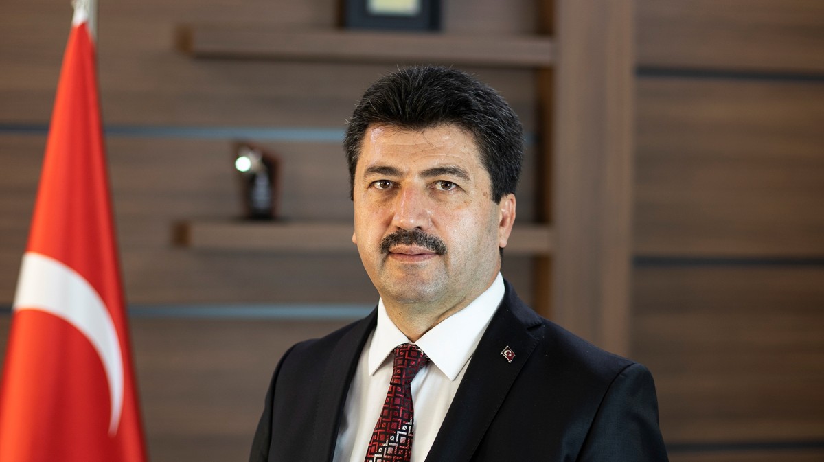 Rektör Prof. Dr. Mehmet Sarıbıyık’tan 23 Nisan mesajı