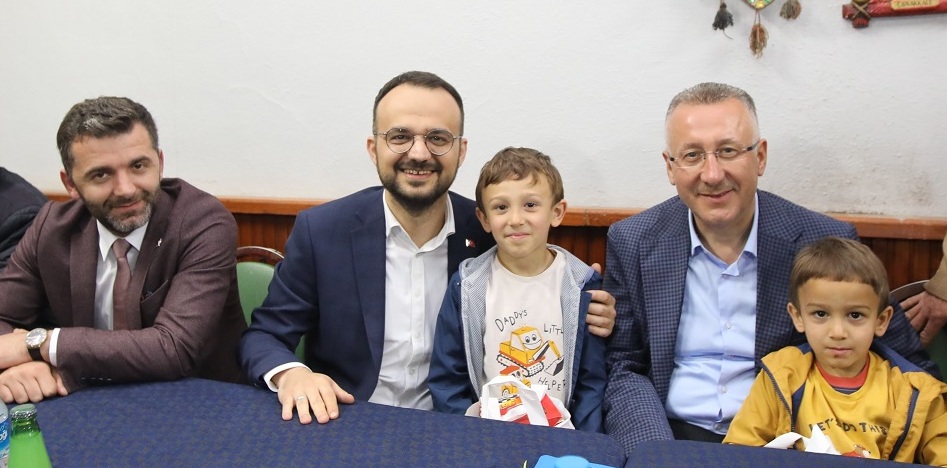 Kocacık ve Dizer, Şehrin Kalbi Adapazarı’nda  AK Zafere Çok Yakınız
