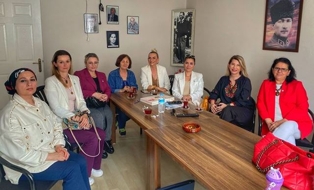 İYİ Kadınlardan ADD' ye ziyaret
