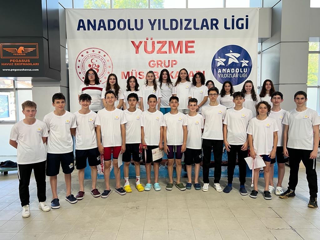 GENÇ KULAÇLAR YARIŞTI