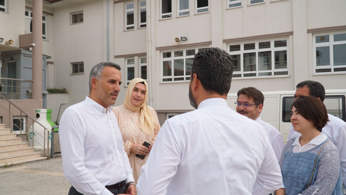 AK Parti Sakarya İl Başkanı Yunus Tever; Geleceğimizin Teminatı Çocukların İyi Bir Eğitim Alması Gerekiyor