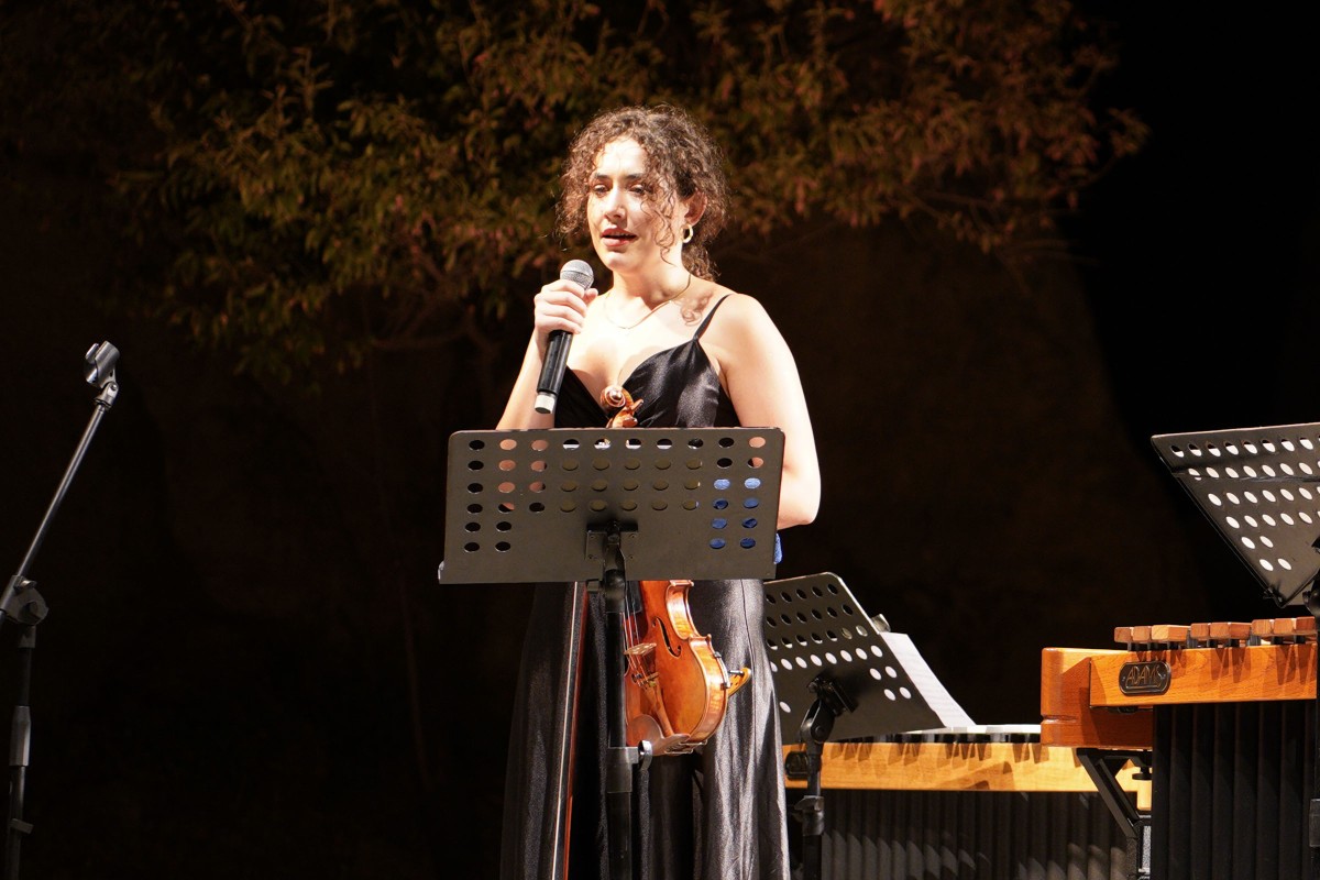 Ezgi Su Apaydın ve Elman Mecid, Civan Canova anısına Gümüşlük’te konser verdi