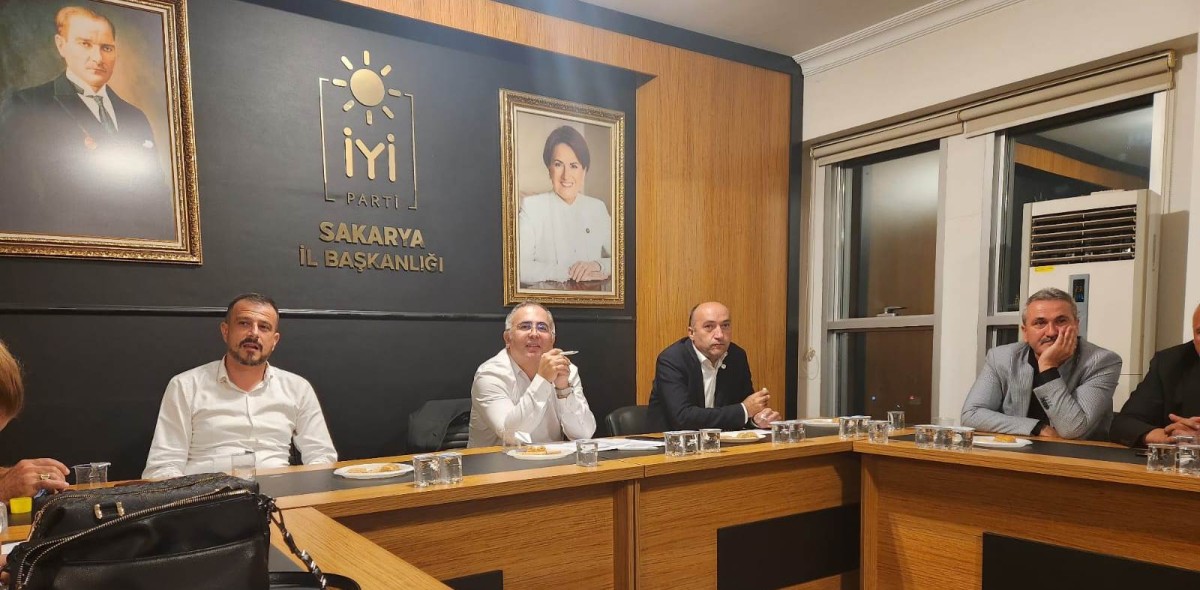İYİ Parti Sakarya’da ilk toplantı yapıldı 