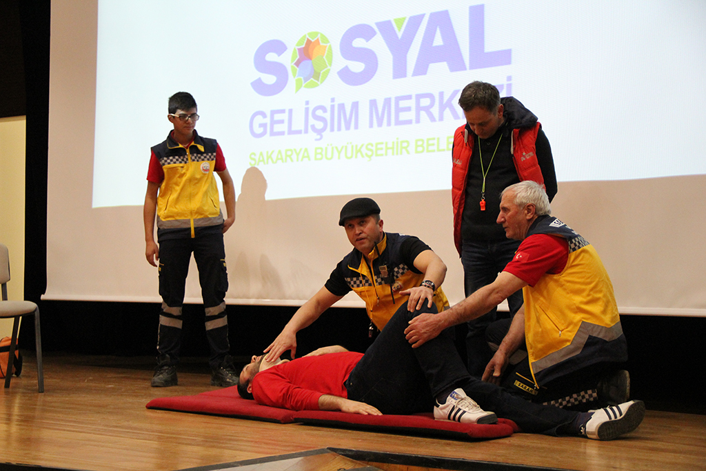 Sakarya Büyükşehir'in ilk yardım eğitimleri Ekim’de başlıyor