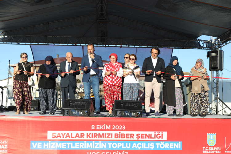 SİLİVRİ SAYALAR’DA HEM BİBER HEM HİZMET ŞENLİĞİ