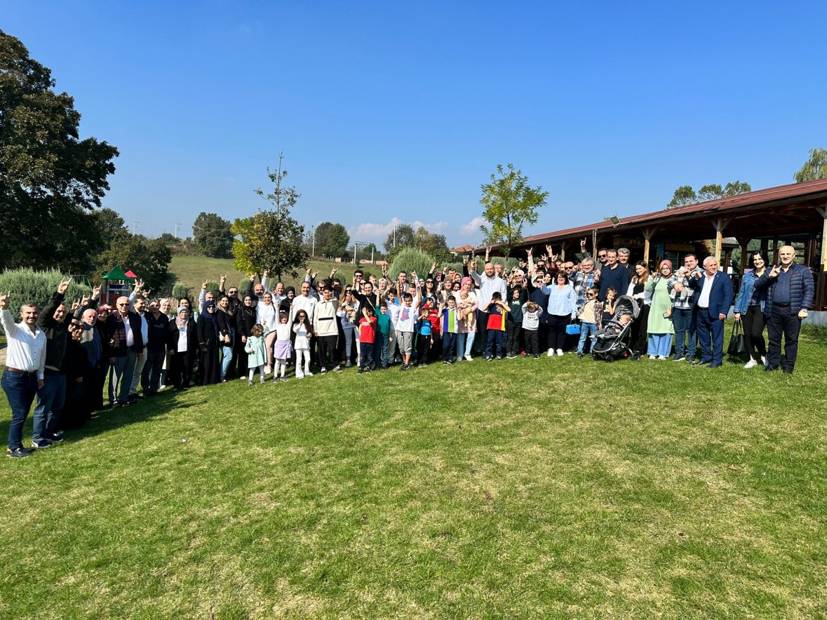 Milliyetçi Hareket Partisi Sakarya İl Yönetimi aile kahvaltısıyla bir araya geldi.