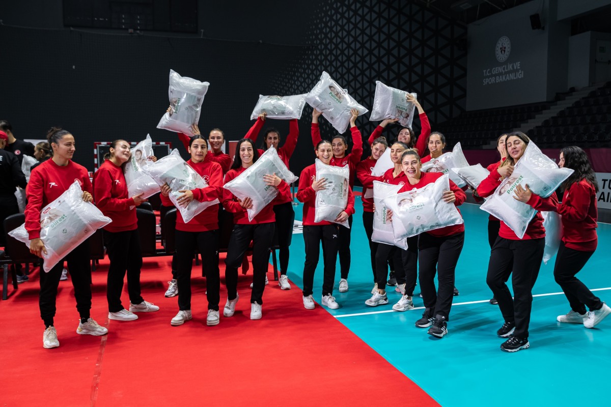 YATAK UZMANI İŞBİR YATAK, THF HENTBOL MİLLİ TAKIMLARI “SAĞLIKLI UYKU SPONSORU” OLDU