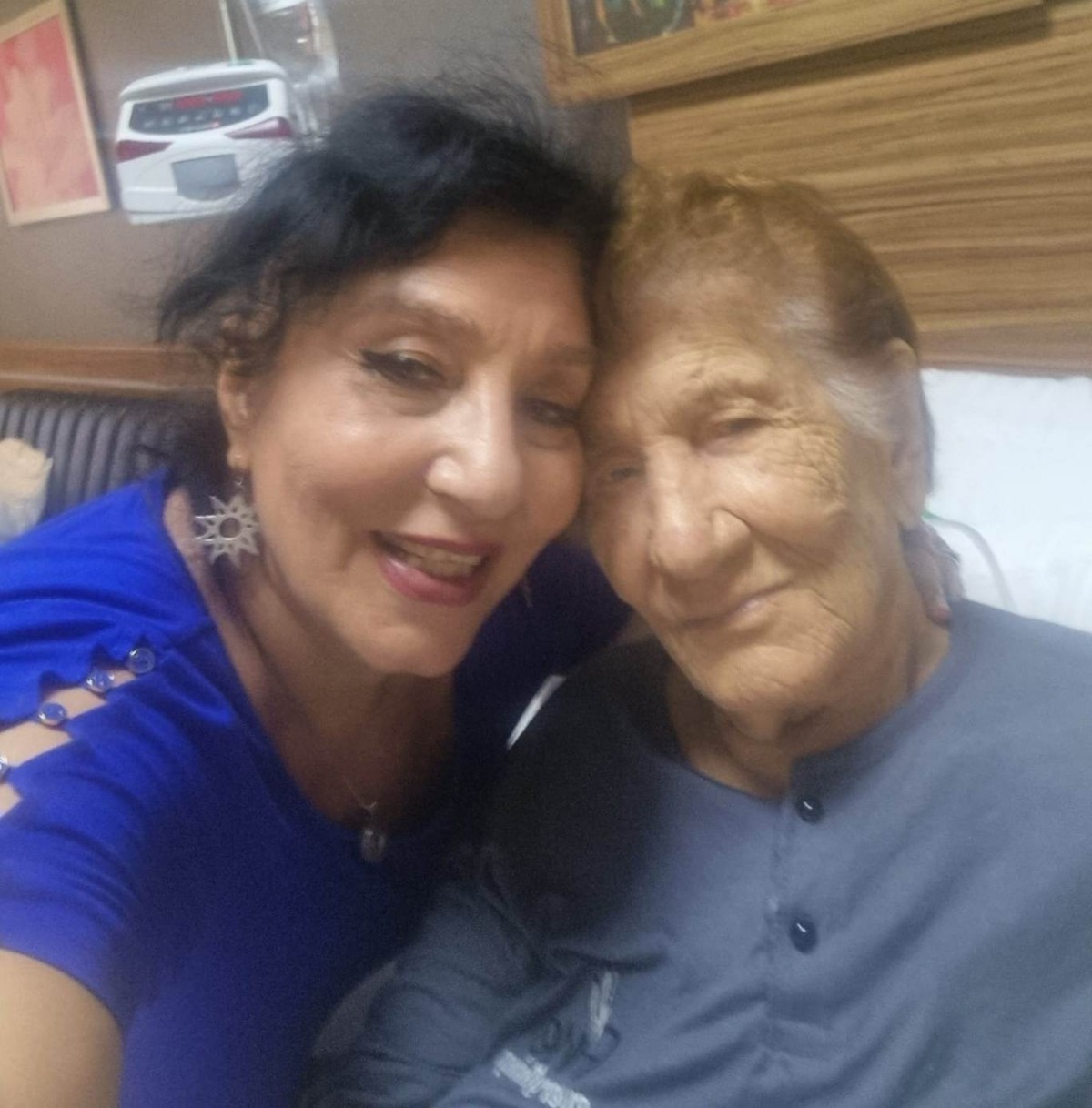 SAFİYE DOĞANAY MÜZİK ÇALIŞMALARINI DONDURDU