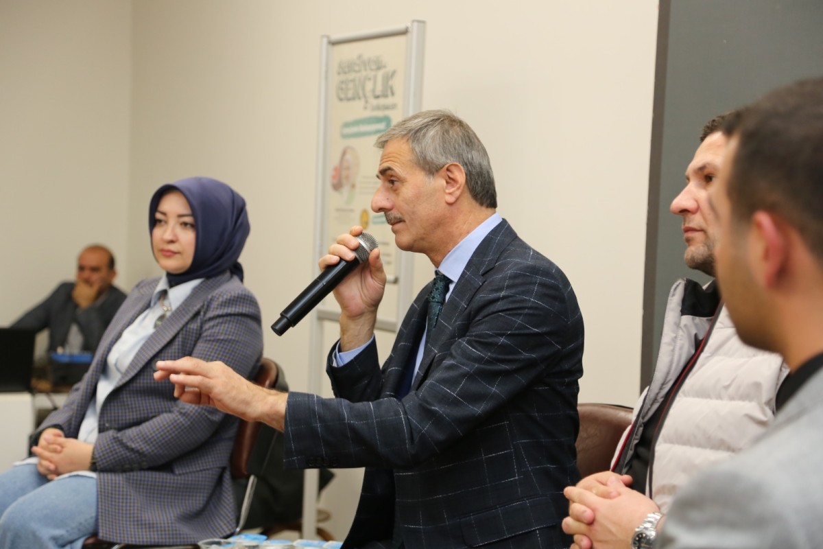 Sakarya Milletvekili Çiğdem Erdoğan Atabek ve  Başkan Yusuf Alemdar Gençlerle Buluştu