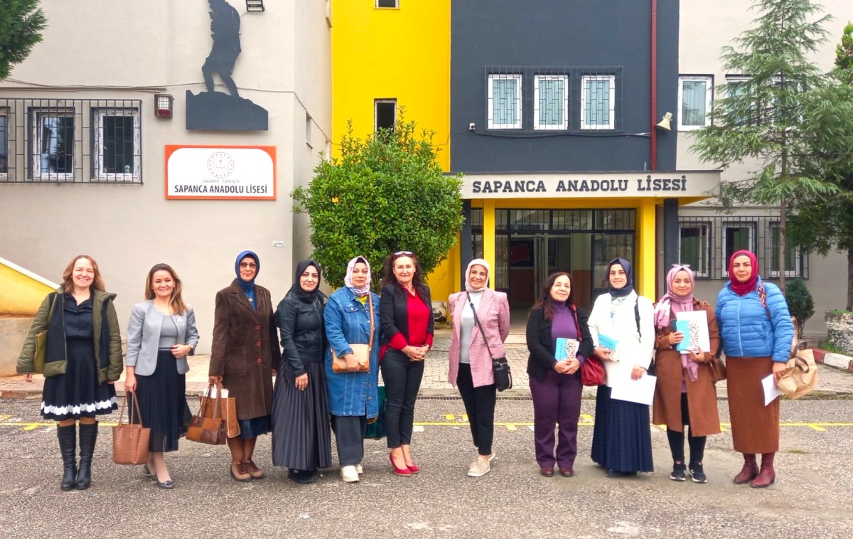 TYBli Kadın Yazarlar Sapanca'yı Edebiyatla Fethetti