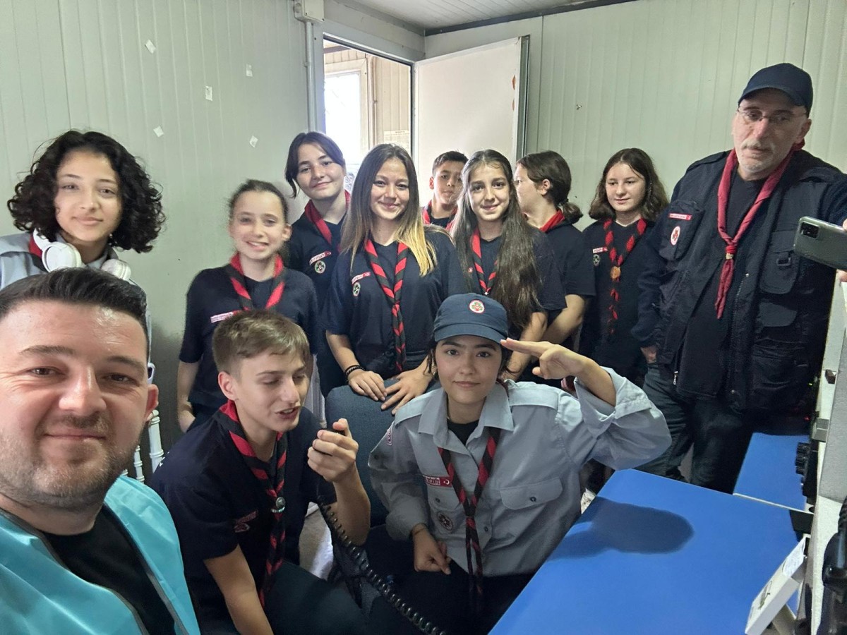 Traç Gölcük Şubesi JOTA JOTİ Etkinlik Kapsamında Küçük İzcilere Amatör Telsiz Eğitimi Verildi. 