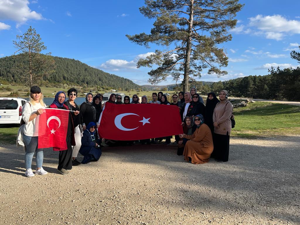 AK Parti Serdivan Kadın Kolları Sakarya İli  Taraklı ilçesine  Misafir Oldu