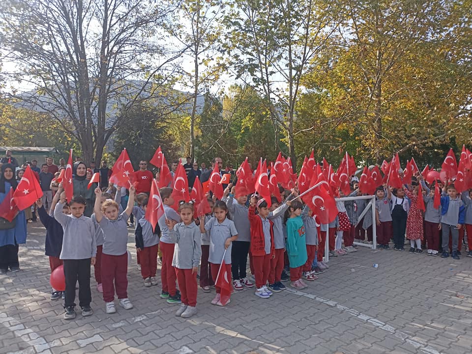 CUMHURİYET’İN 100.YILI SAKARYA'NIN TARAKLI İLÇESİNDE  COŞKUYLA KUTLANDI