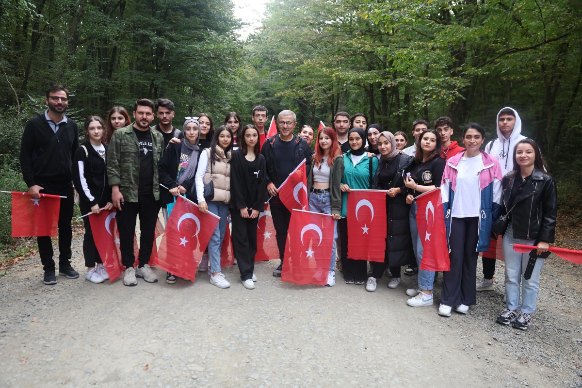 Cumhuriyet'in 100. yılında gençlik yürüyüşü