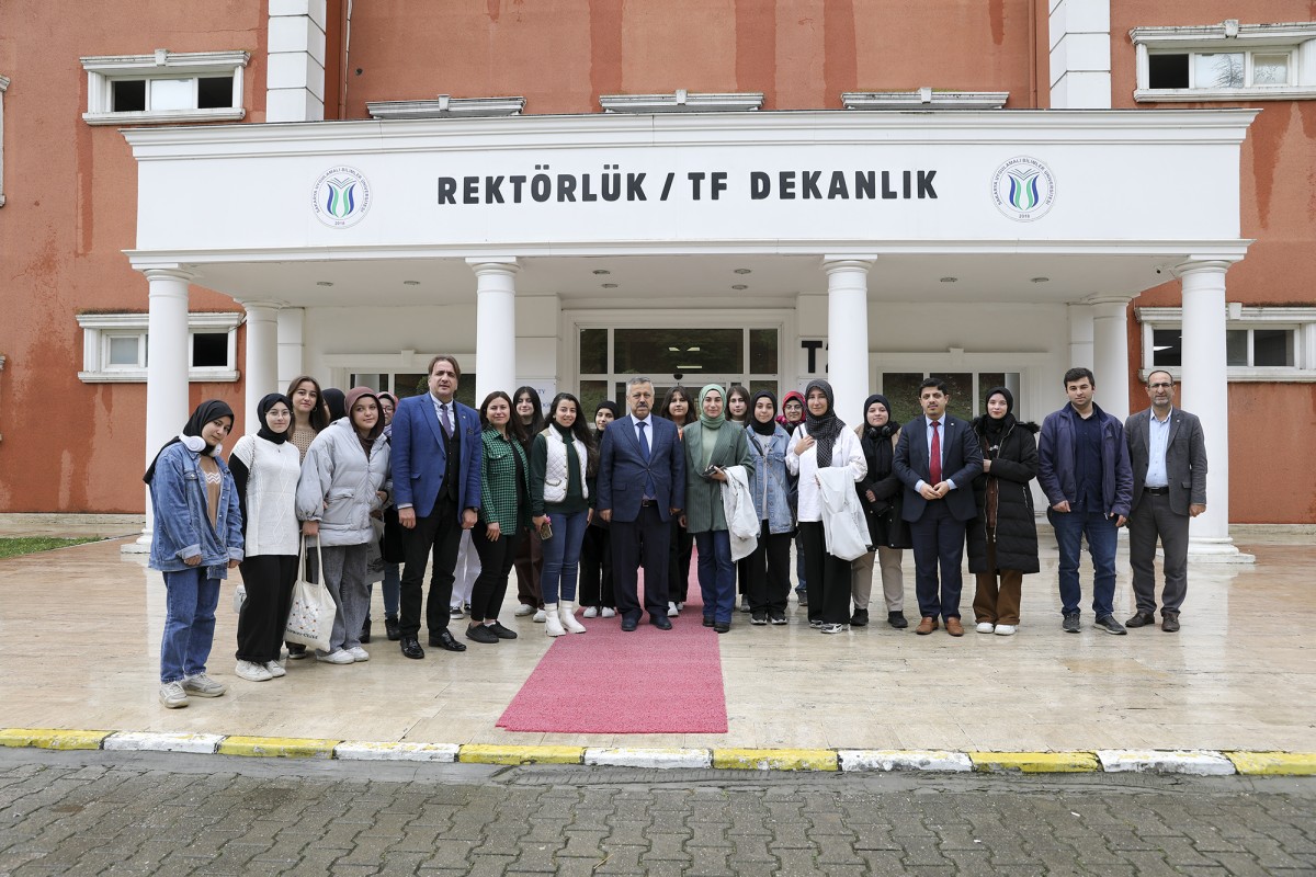 Kahramanmaraş’tan üniversite adayları SUBÜ’deydi