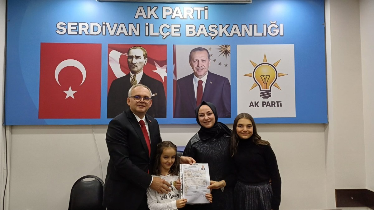 AK Partili Mehmet Şehit, Serdivan Belediye Başkan aday adaylık başvurusunu gerçekleştirdi