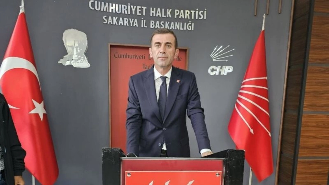 CHP) Sakarya İl Başkanı Oğuz Can Curoğlu'ndan Öğretmenler Günü Mesajı