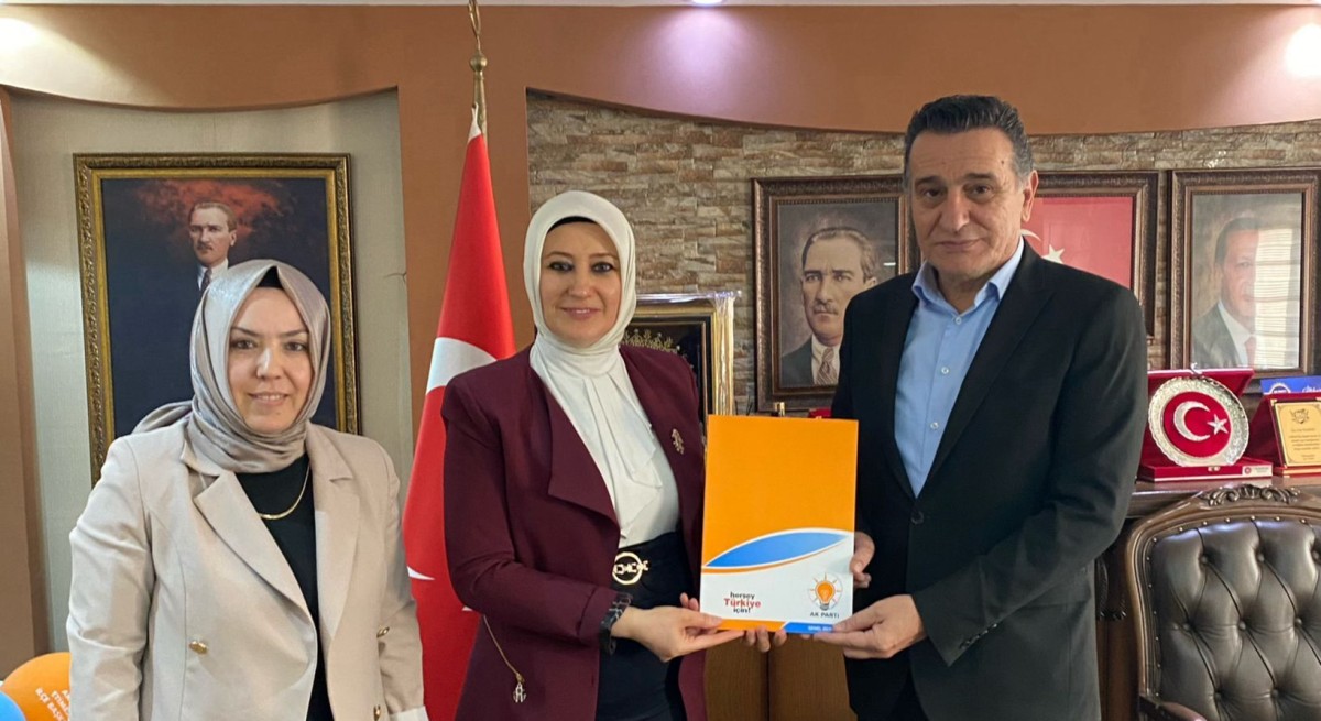 Köşe Yazarları Aydan Kurt  Ankara'dan Nesibe Tükel Meclis Uyeliği için adaylık başvurusunu yaptı.