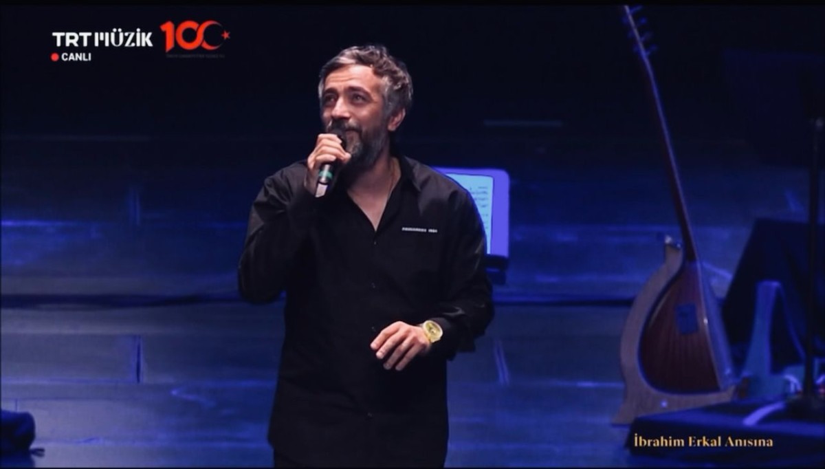 Resul Dindar İbrahim Erkal İçin Sahnedeydi 