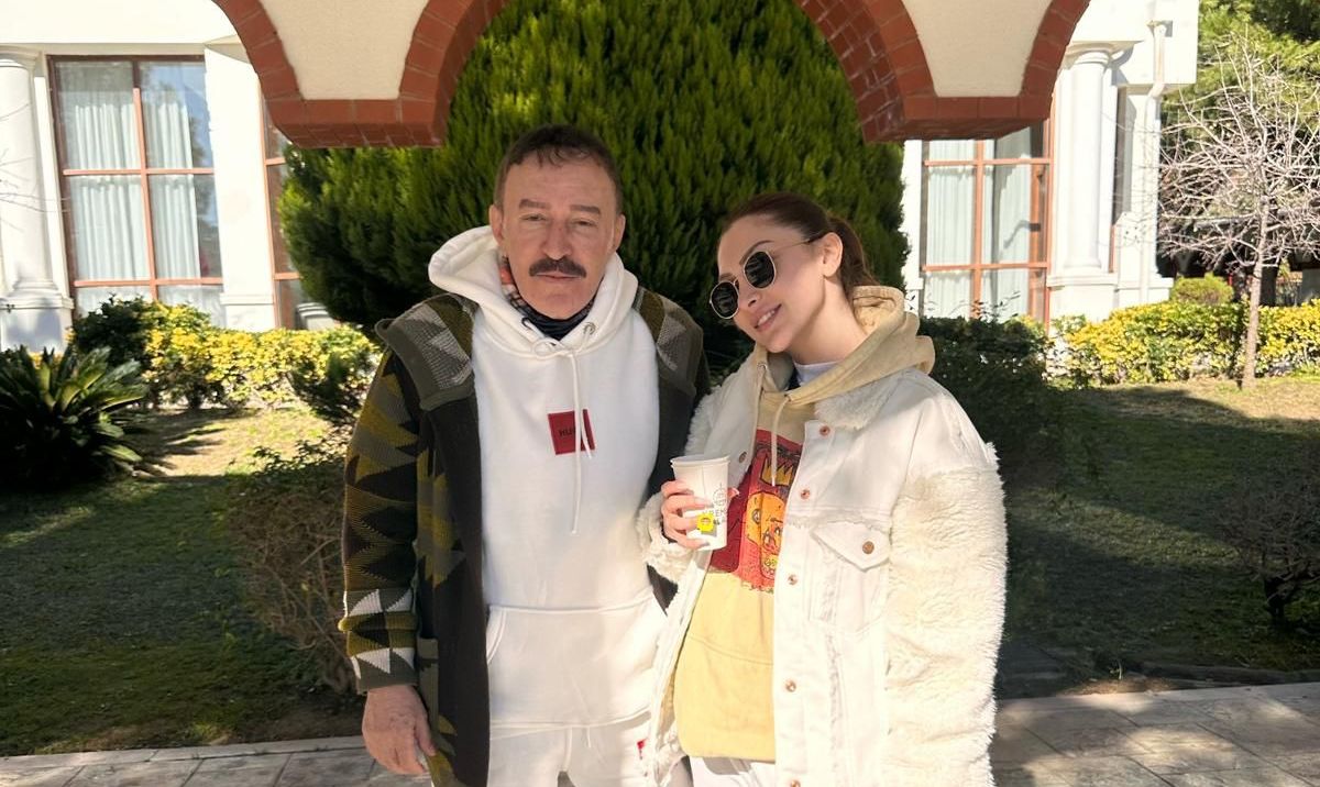 IRMAK TOPALOĞLU BABASI MUSTAFA TOPALOĞLU İLE İLK KEZ KAMERA KARŞISINA GEÇTİ ..!