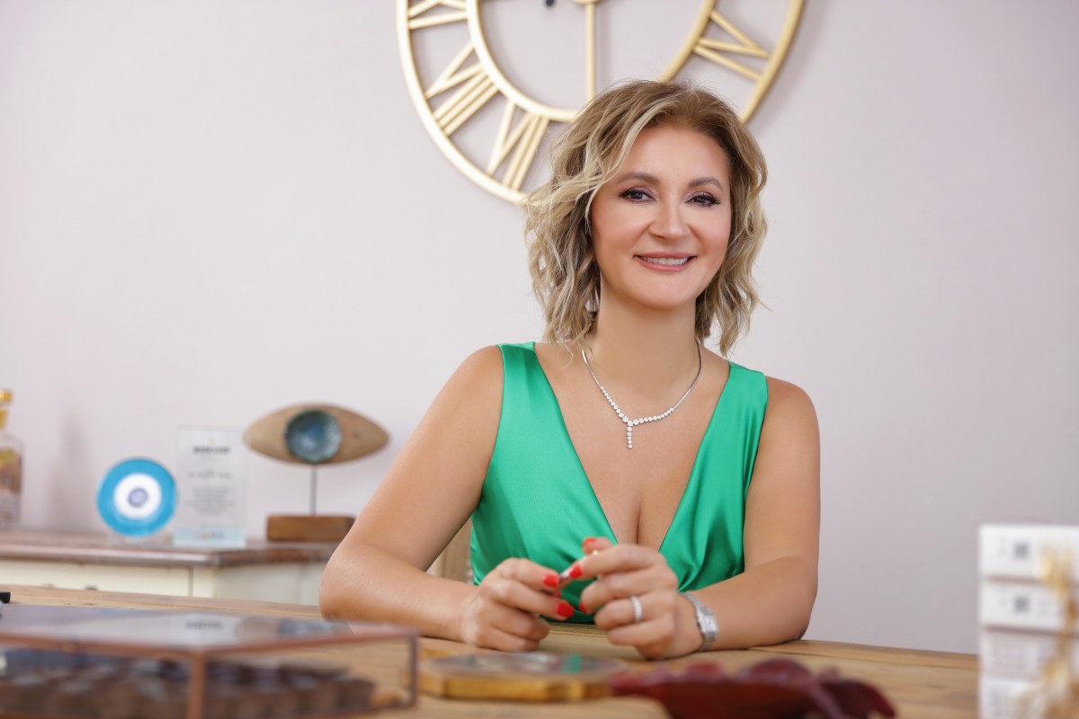 Medikal Estetik Hekimi Dr. Yasemin Savaş Cilt yenilenmesinin sırrı: Doku Stimülasyonu