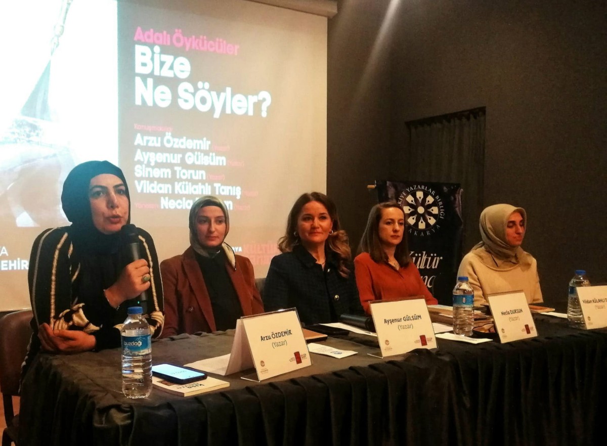 Sakarya'da 'Adalı Öykücüler Bize Ne Söyler' Paneli ve İmza Günü
