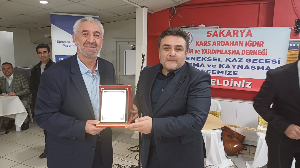 Kars-Ardahan-Iğdır Kültür ve Yardımlaşma Derneği (KAİDER) tarafından Sakarya’da “1’inci Geleneksel Kaz Gecesi” düzenlendi.