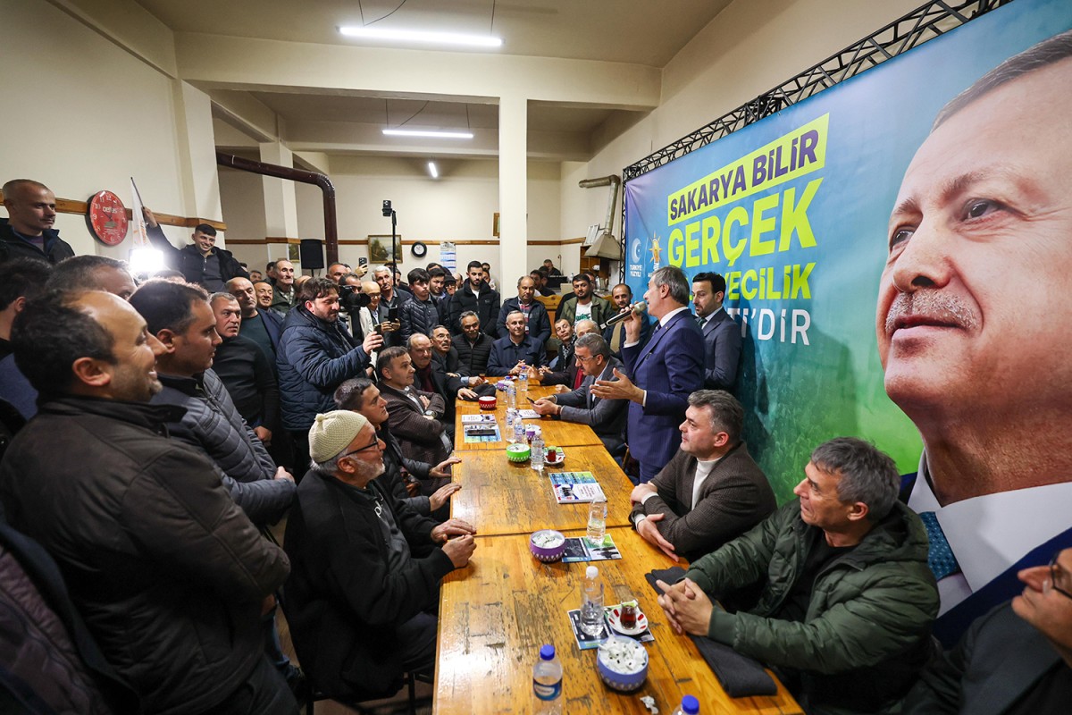 AK PARTİ SBB Başkan Adayı Yusuf Alemdar, Karasu’da vatandaşlarla bir araya geldi 