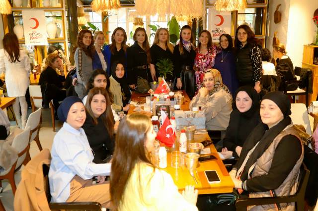 Türk Kızılay ve Pizzaköy’den 8 Mart kadınlar günü kutlaması