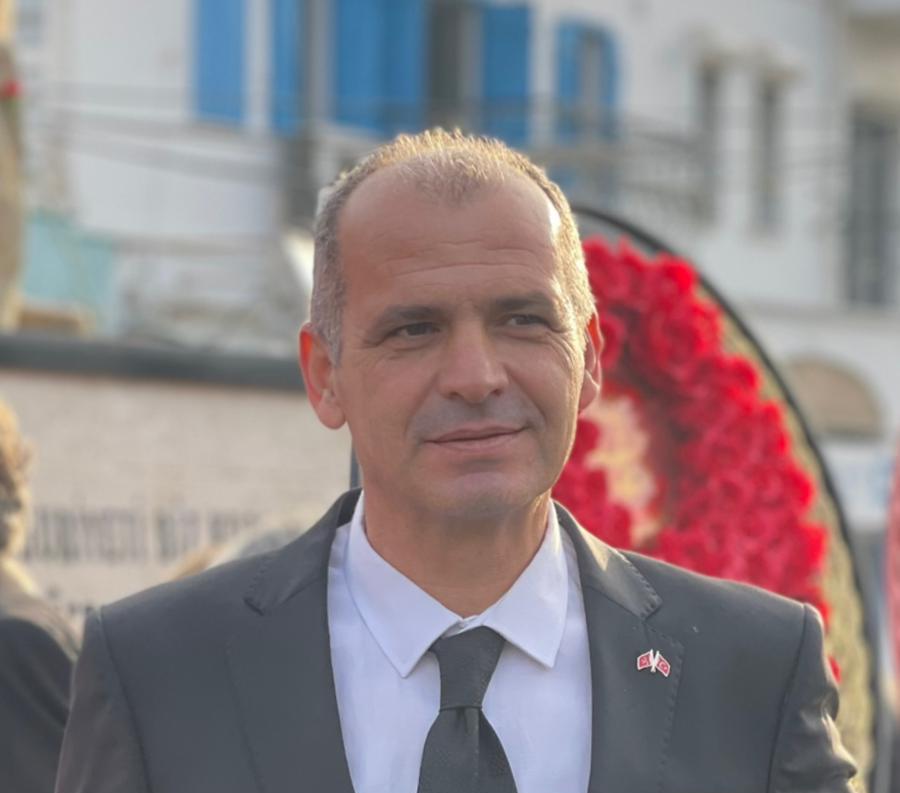 MHP Foça ilçe başkanı Mert Yöneyer ” Ayırmadan ayrışmadan Foça için canla başla çalışacağuz”dedi.