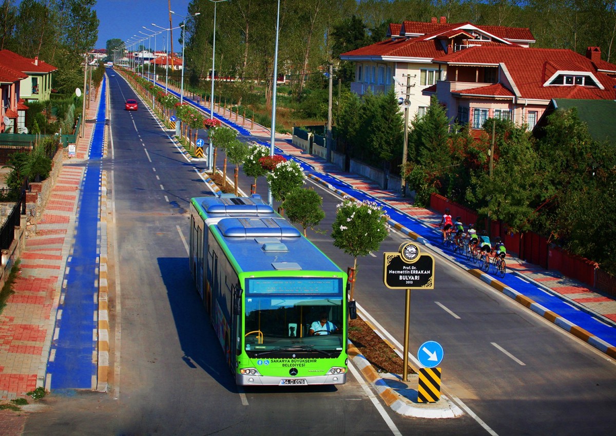 Sakarya Büyükşehir Belediye Başkan Adayı Yusuf Alemdar'dan toplu taşıma müjdesi